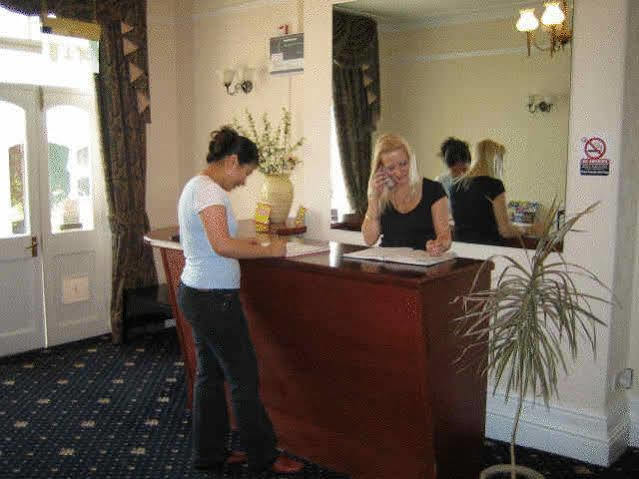 Baytree Lodge Бангор Екстериор снимка
